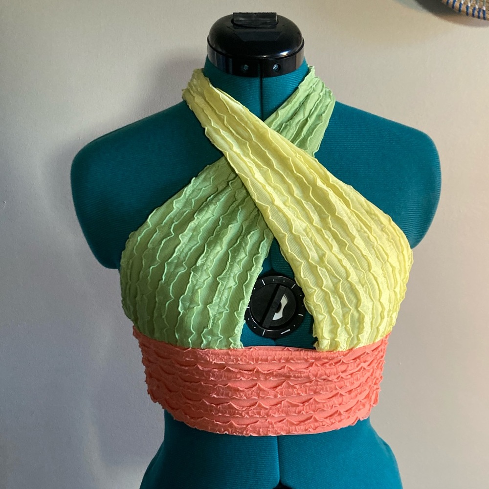 Colorful twist top. Green, coral, yellow